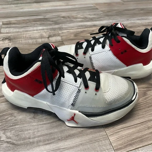Nike Air Jordan One Take 5 Basketball Shoes White Black Red Youth Size 5 Unisex - Picture 9 of 9